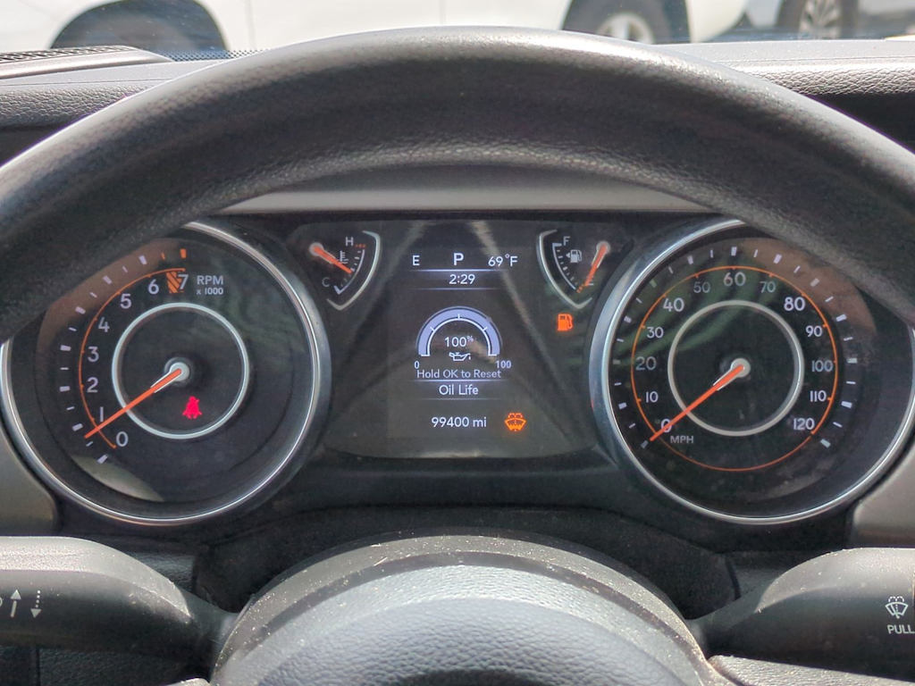 Thumbnail: 2021 Jeep Gladiator - 16