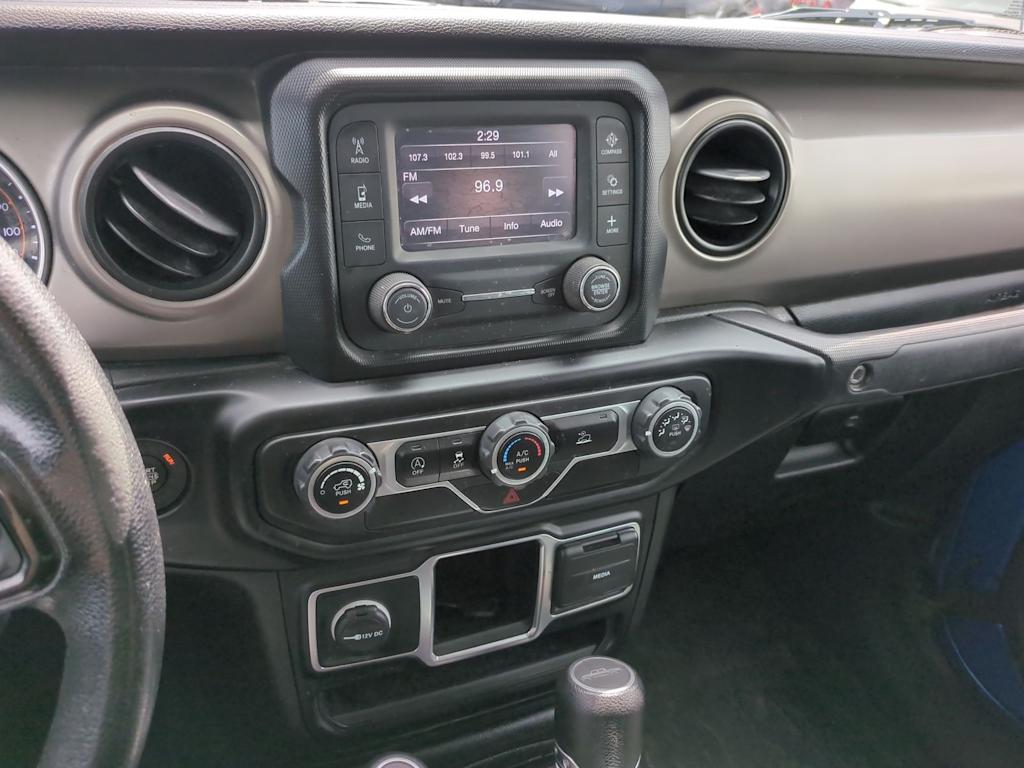Thumbnail: 2021 Jeep Gladiator - 14