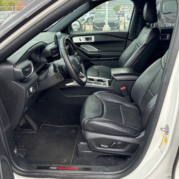 Thumbnail: 2020 Ford Explorer - 9