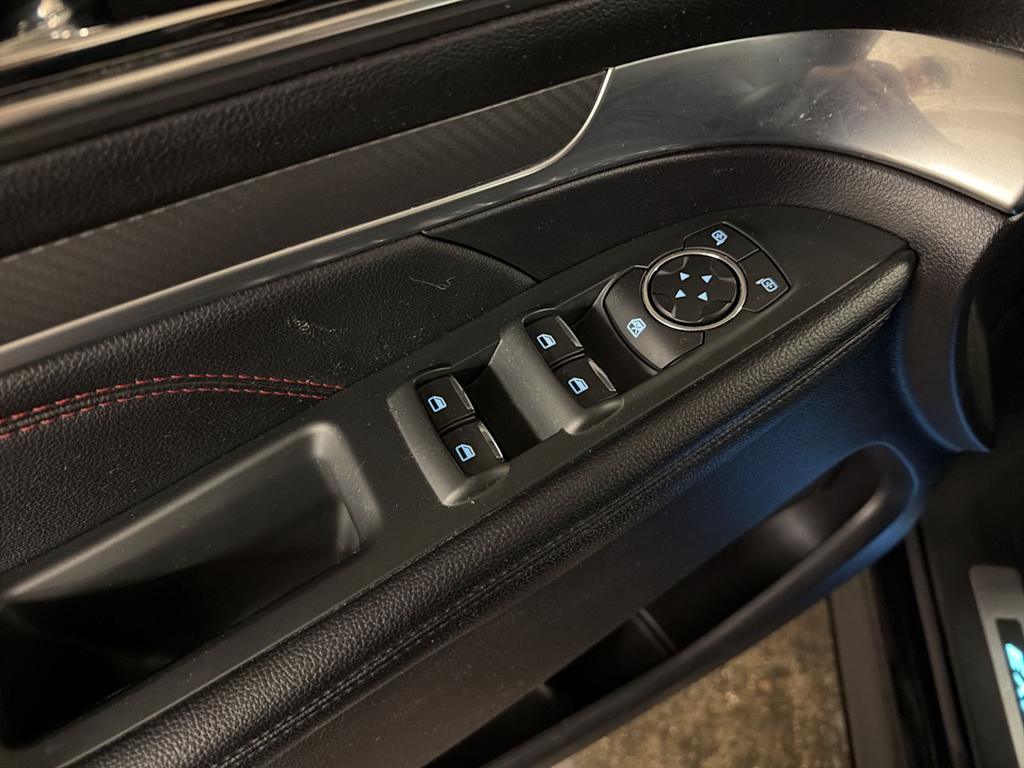 Thumbnail: 2019 Ford Explorer - 23
