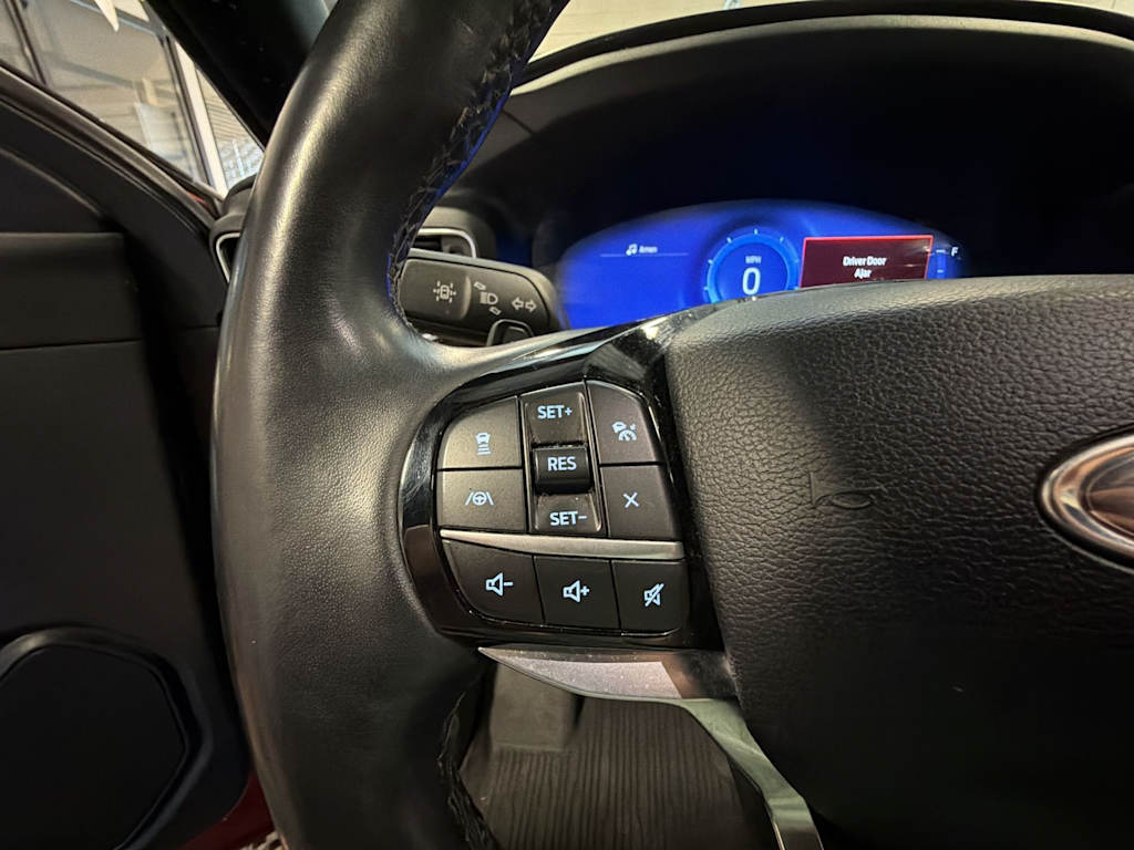 Thumbnail: 2021 Ford Explorer - 31