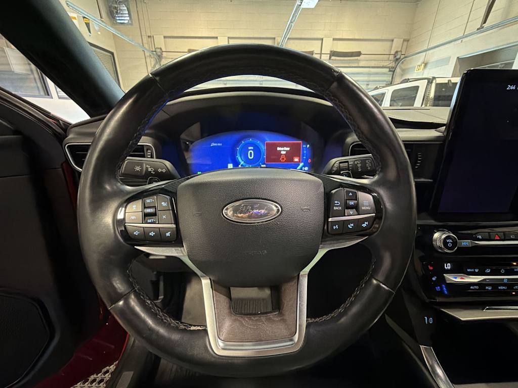 Thumbnail: 2021 Ford Explorer - 10