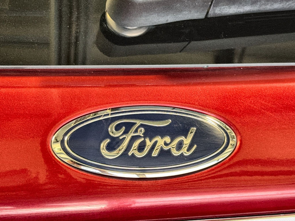 Thumbnail: 2021 Ford Explorer - 7