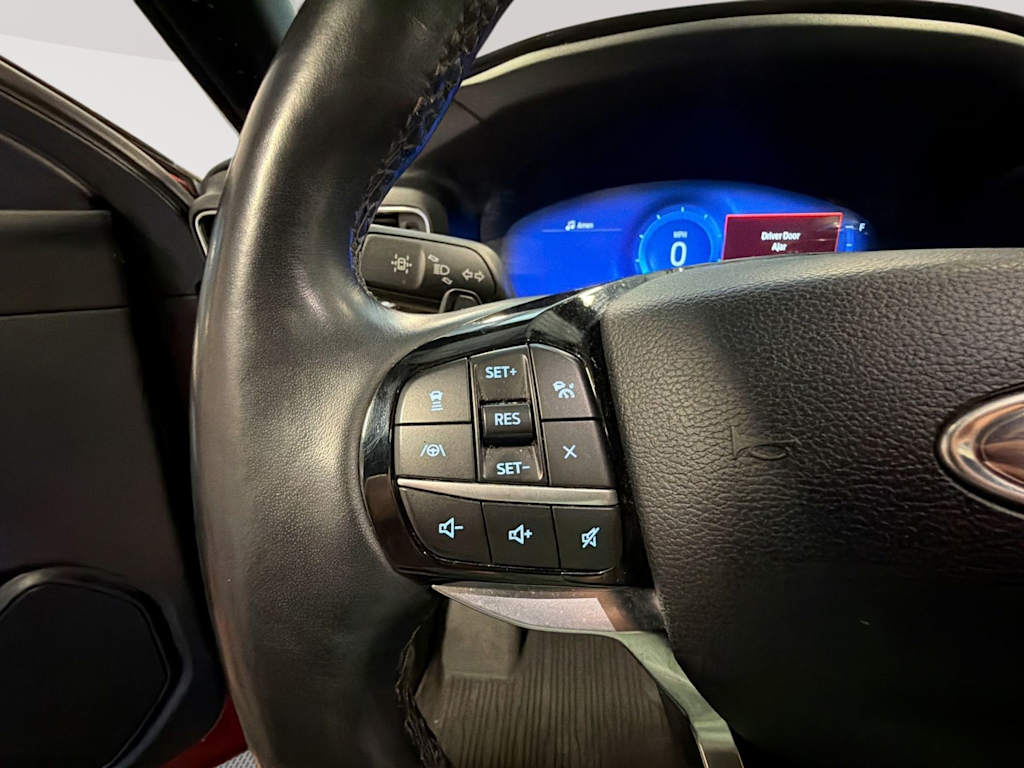 Thumbnail: 2021 Ford Explorer - 31