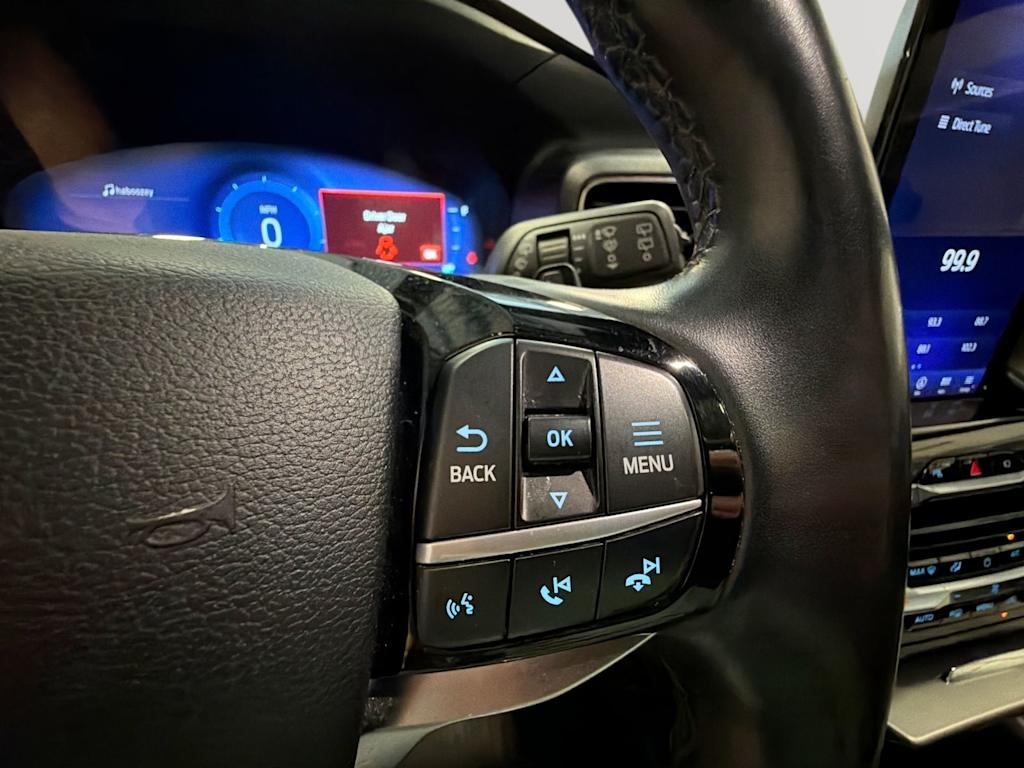 Thumbnail: 2021 Ford Explorer - 32