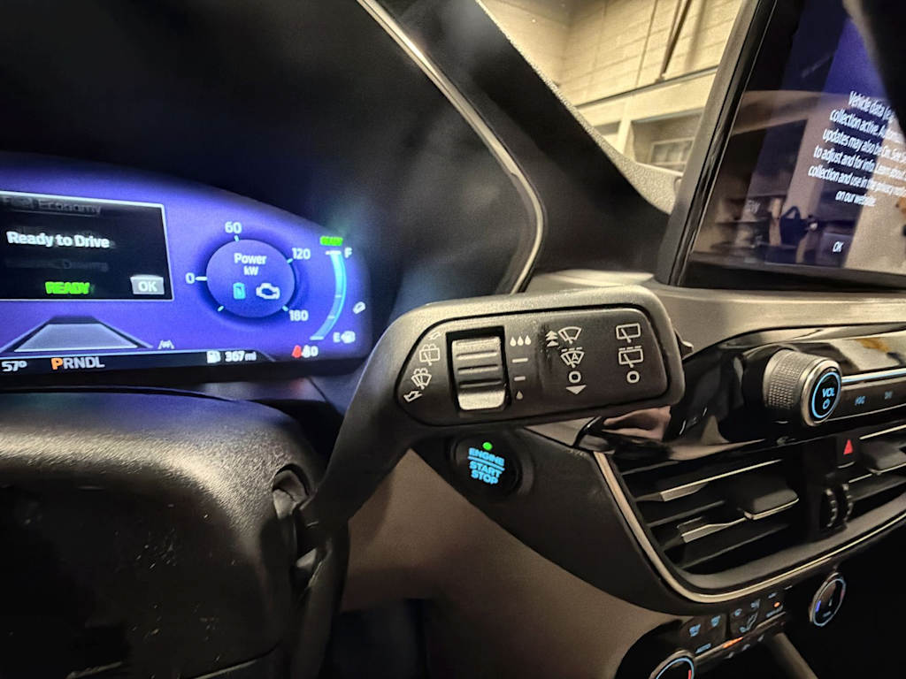 Thumbnail: 2022 Ford Escape - 32