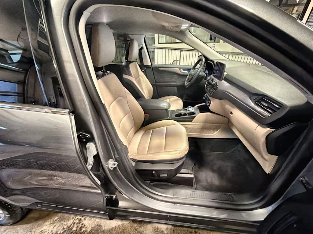 Thumbnail: 2022 Ford Escape - 29