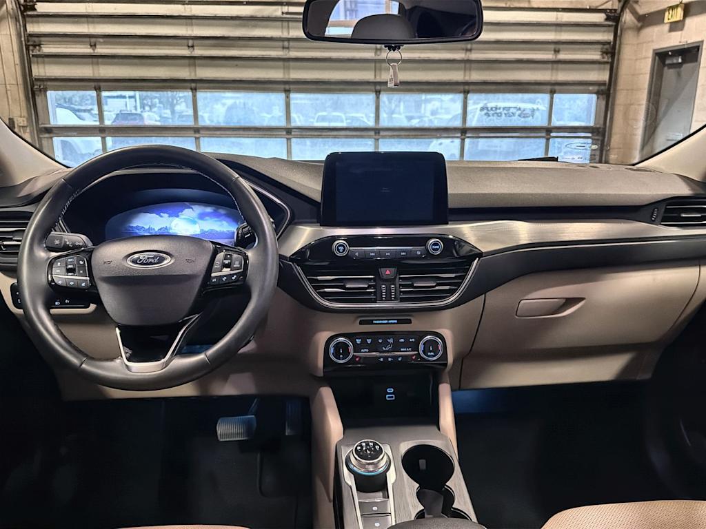 Thumbnail: 2022 Ford Escape - 2