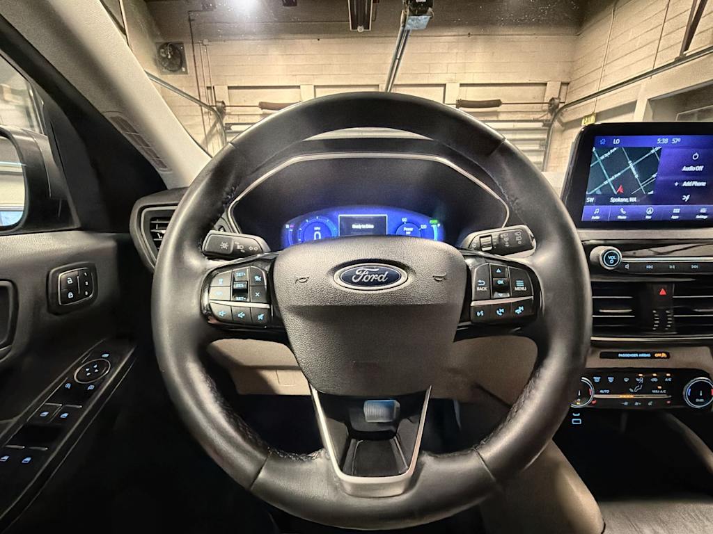 Thumbnail: 2022 Ford Escape - 10