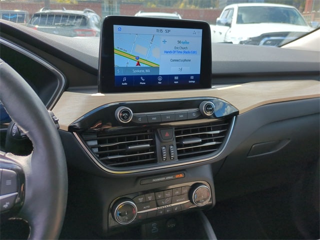 2022 Ford Escape Titanium Hybrid 33