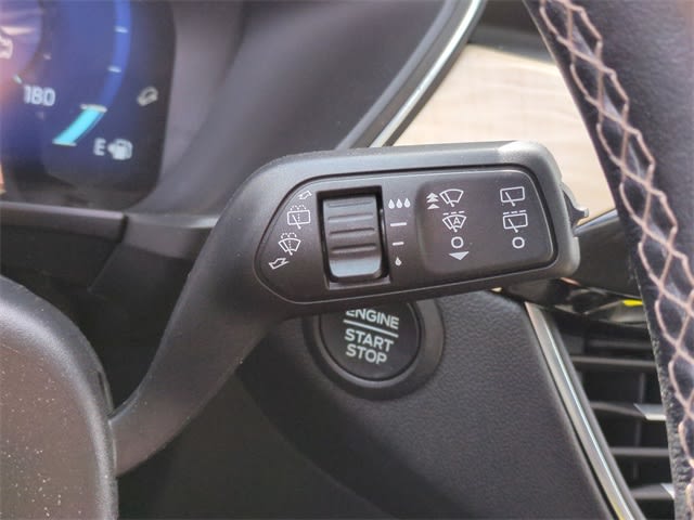 2022 Ford Escape Titanium Hybrid 31