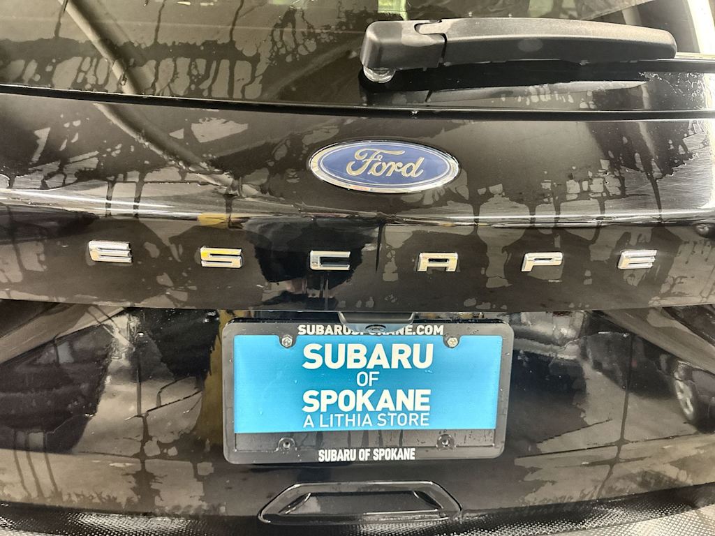 Thumbnail: 2021 Ford Escape - 6