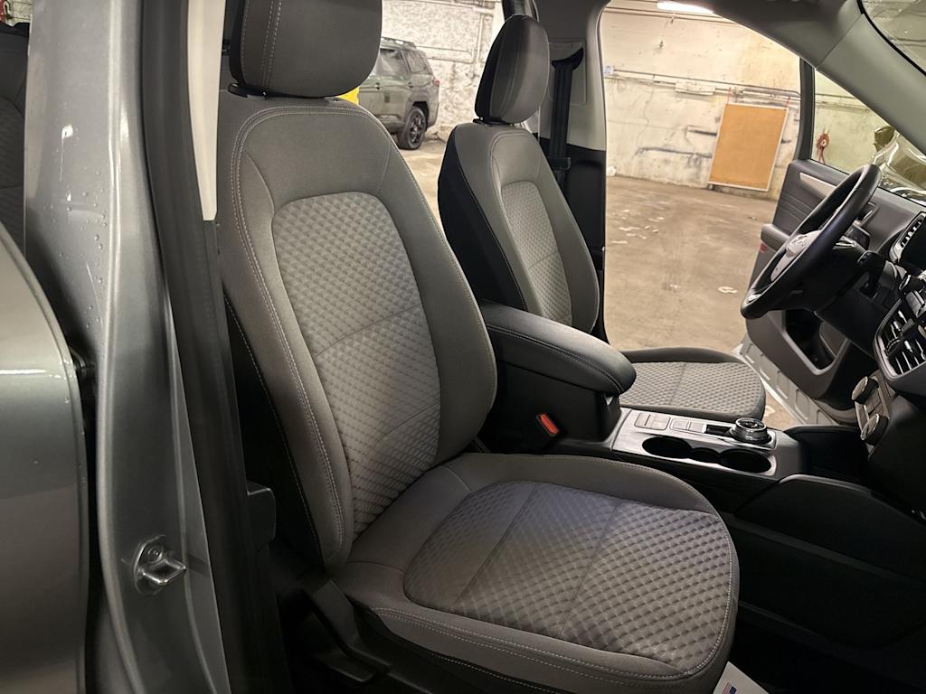 Thumbnail: 2022 Ford Escape - 28