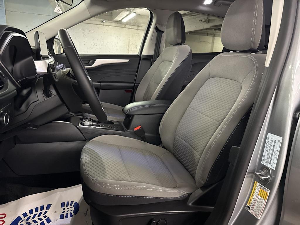 Thumbnail: 2022 Ford Escape - 12