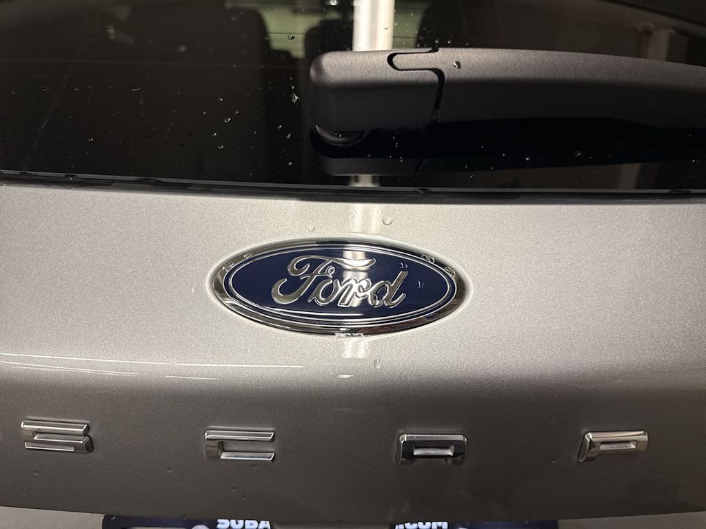 Thumbnail: 2022 Ford Escape - 7