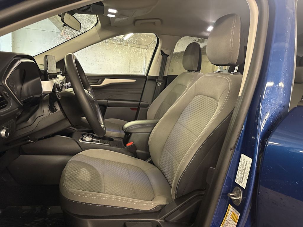 Thumbnail: 2022 Ford Escape - 10