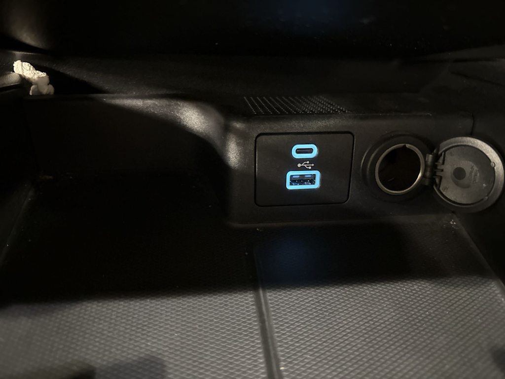 Thumbnail: 2022 Ford Escape - 32