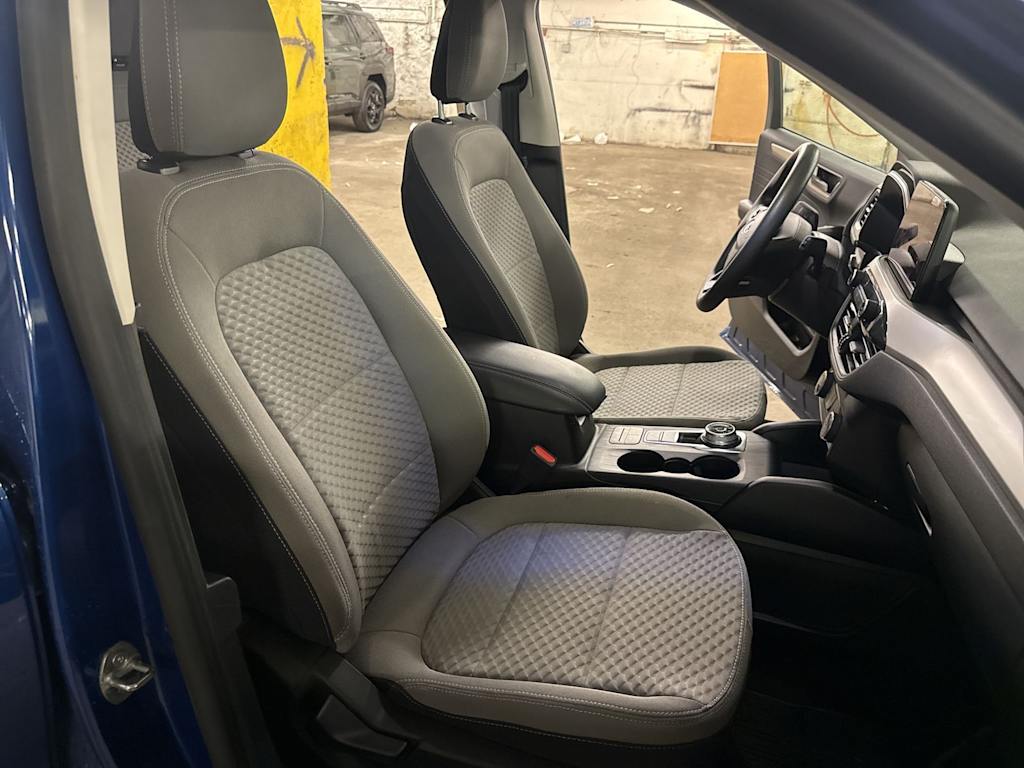 Thumbnail: 2022 Ford Escape - 27