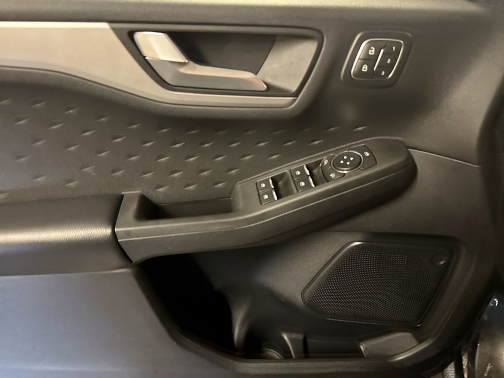 Thumbnail: 2020 Ford Escape - 25