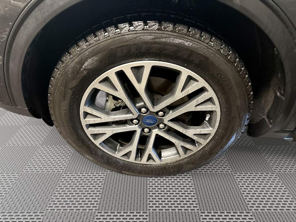 Thumbnail: 2020 Ford Escape - 7