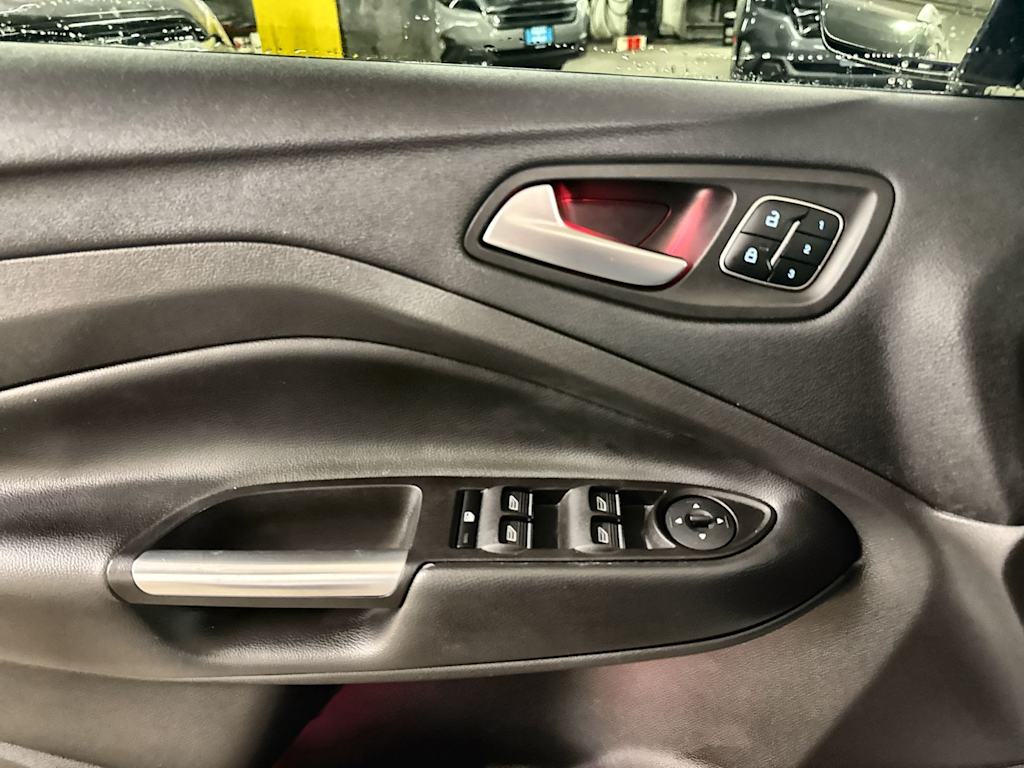 Thumbnail: 2017 Ford Escape - 29