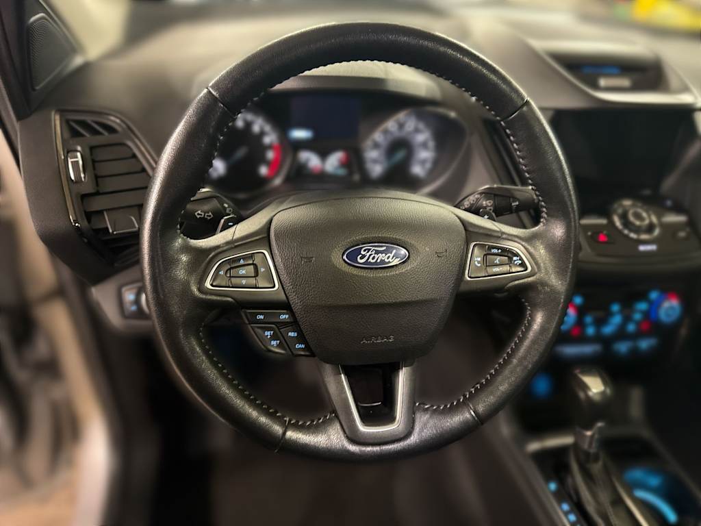Thumbnail: 2017 Ford Escape - 9