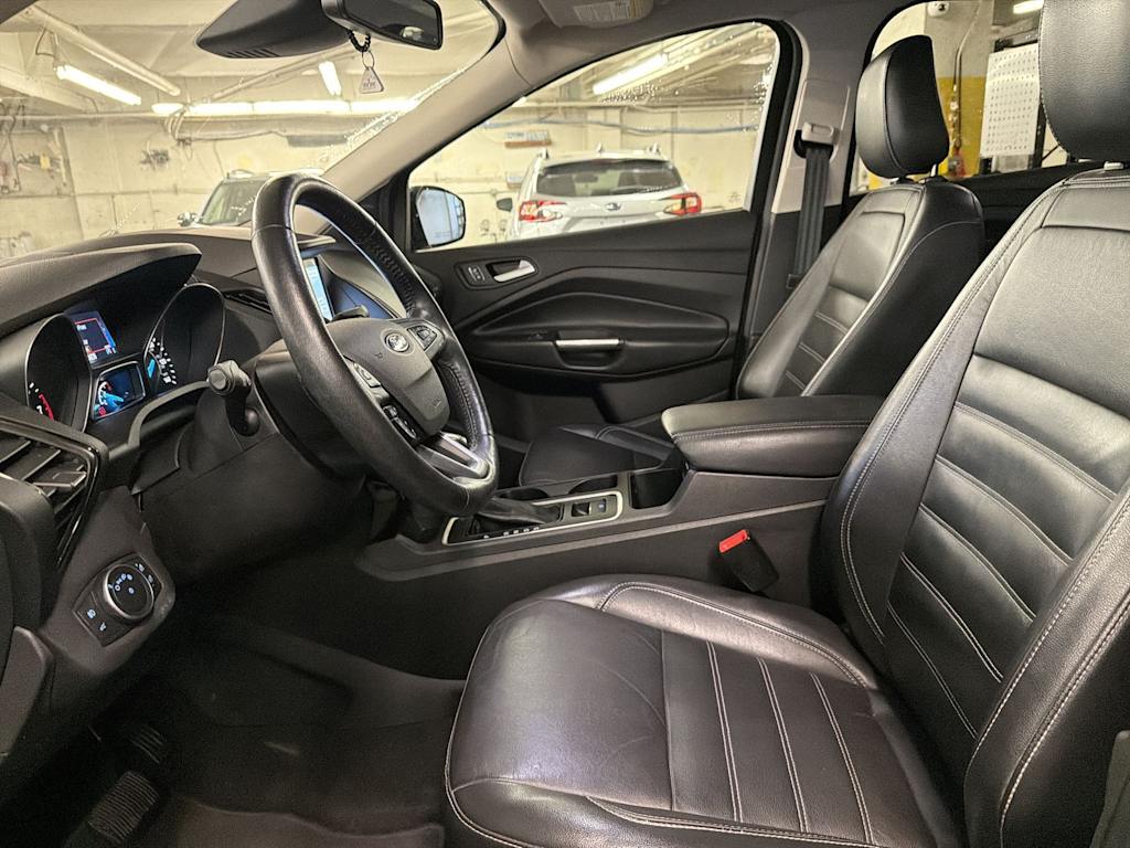 Thumbnail: 2019 Ford Escape - 9