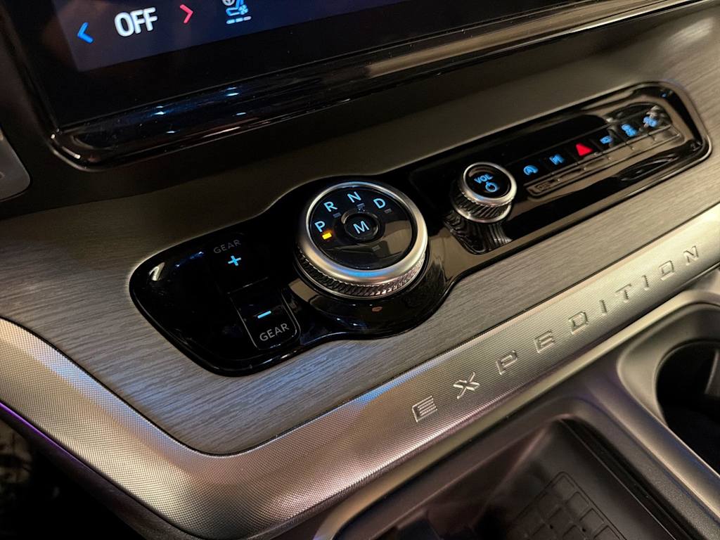 Thumbnail: 2025 Ford Expedition MAX - 36