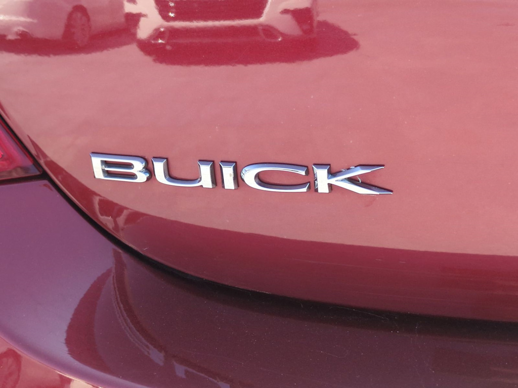 Thumbnail: 2017 Buick LaCrosse - 7