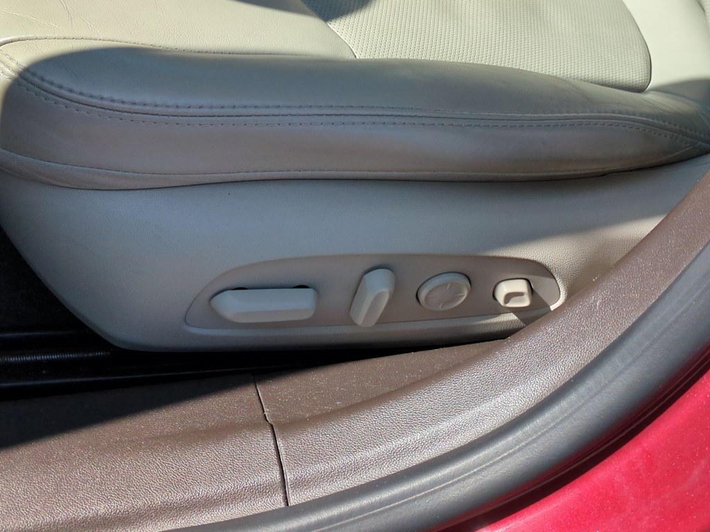 Thumbnail: 2017 Buick LaCrosse - 27