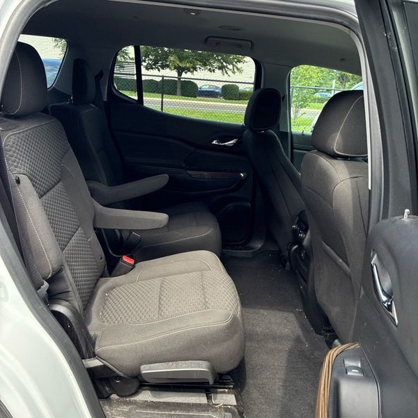 Thumbnail: 2019 GMC Acadia - 23