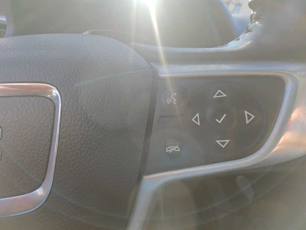 Thumbnail: 2018 GMC Acadia - 34