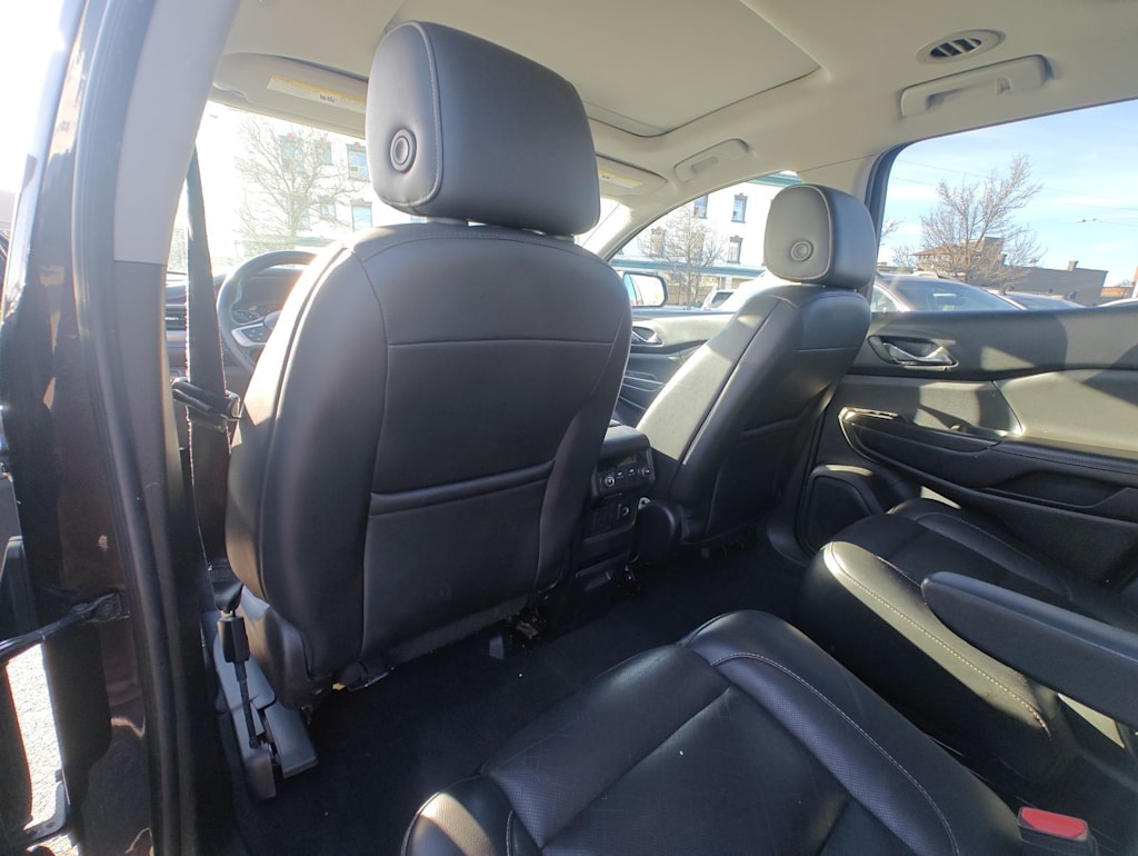 Thumbnail: 2018 GMC Acadia - 13