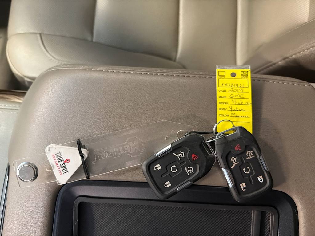 Thumbnail: 2019 GMC Yukon - 16