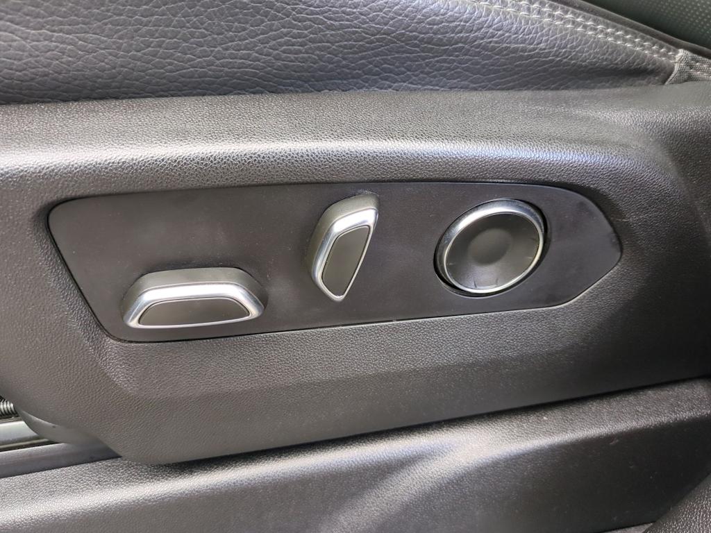 Thumbnail: 2021 GMC Yukon - 25