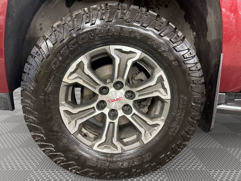Thumbnail: 2018 GMC Yukon XL - 6