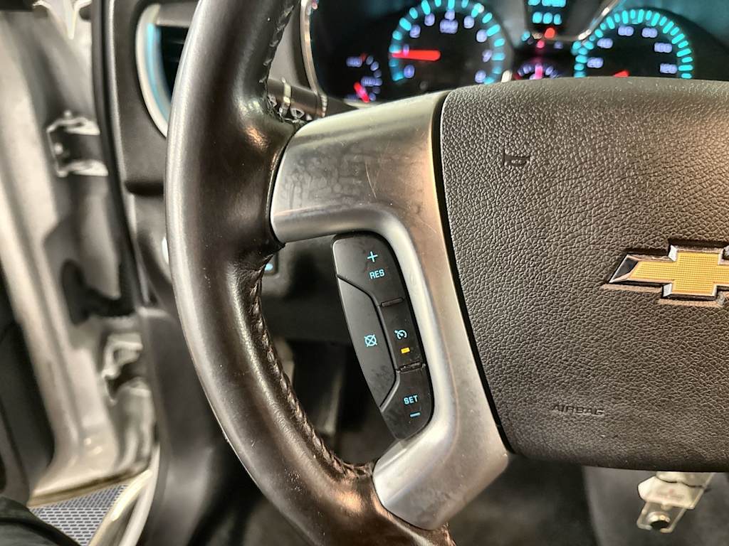 Thumbnail: 2017 Chevrolet Traverse - 27