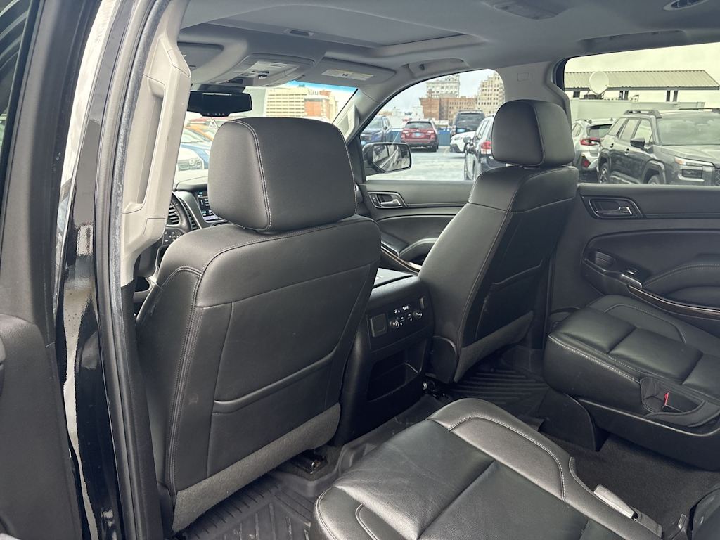 Thumbnail: 2018 Chevrolet Tahoe - 12