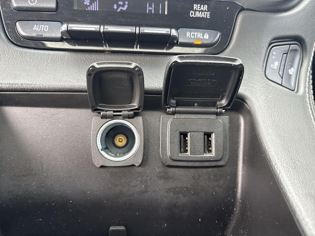 Thumbnail: 2018 Chevrolet Tahoe - 38