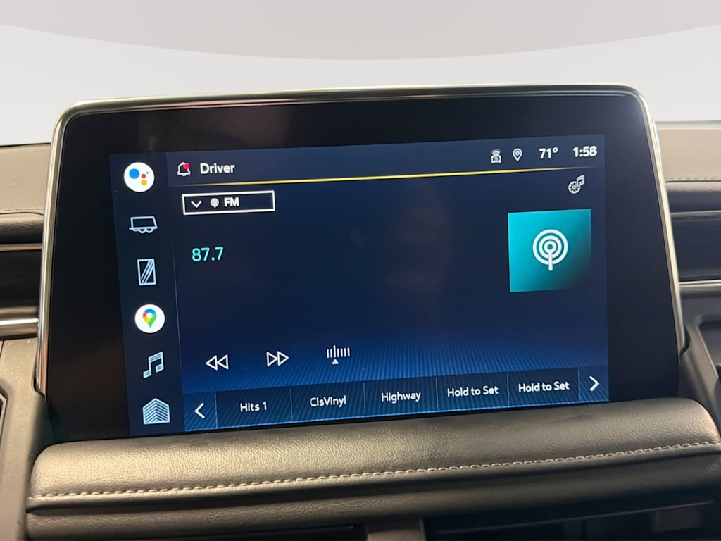 Thumbnail: 2022 Chevrolet Suburban - 32