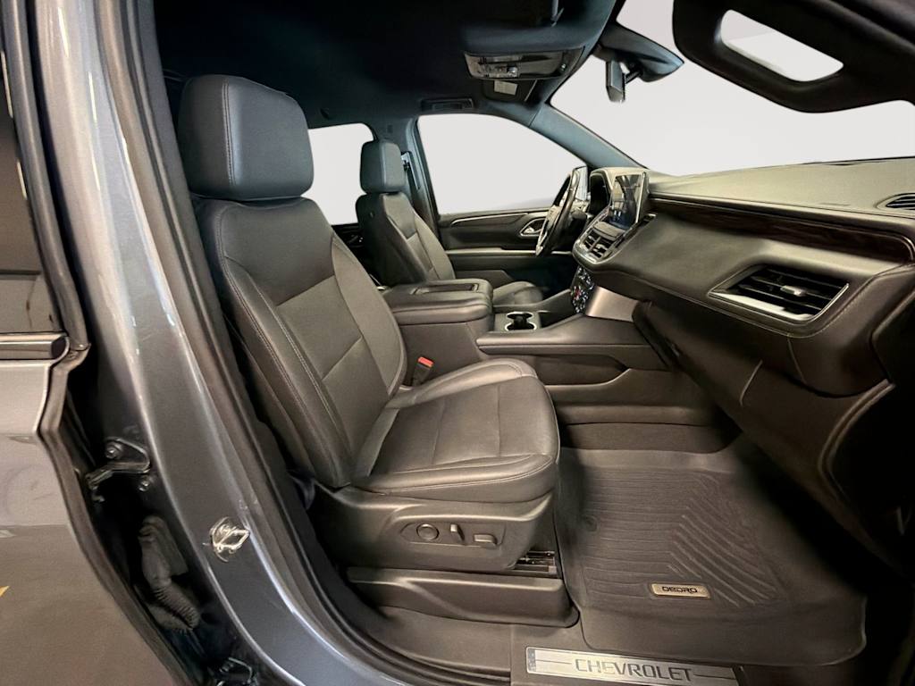 Thumbnail: 2022 Chevrolet Suburban - 11