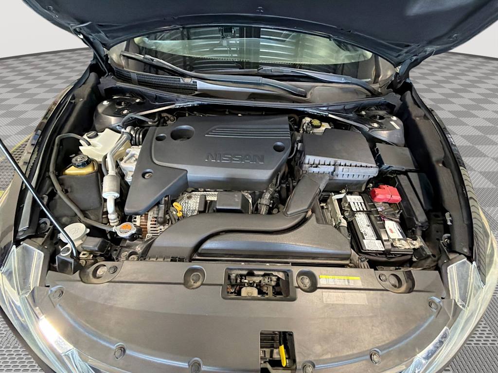 Thumbnail: 2017 Nissan Altima - 7
