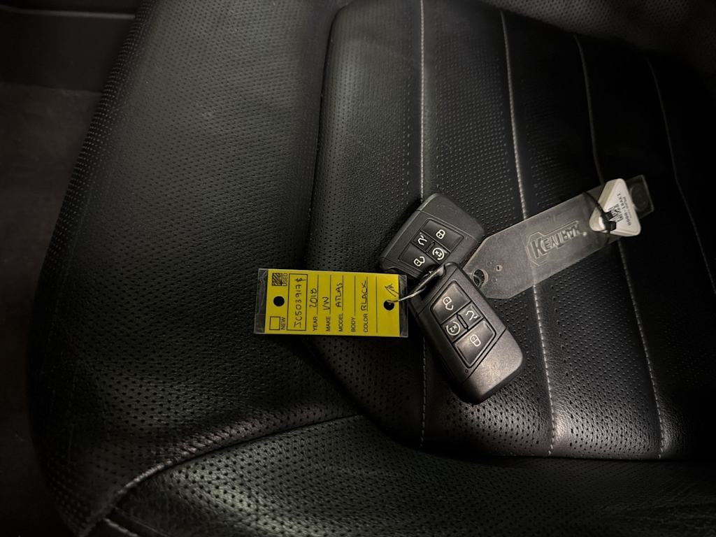 Thumbnail: 2018 Volkswagen Atlas - 16