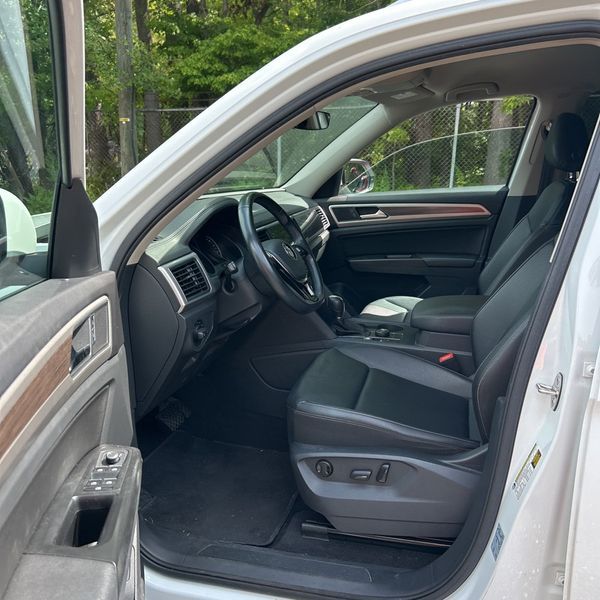 Thumbnail: 2019 Volkswagen Atlas - 9