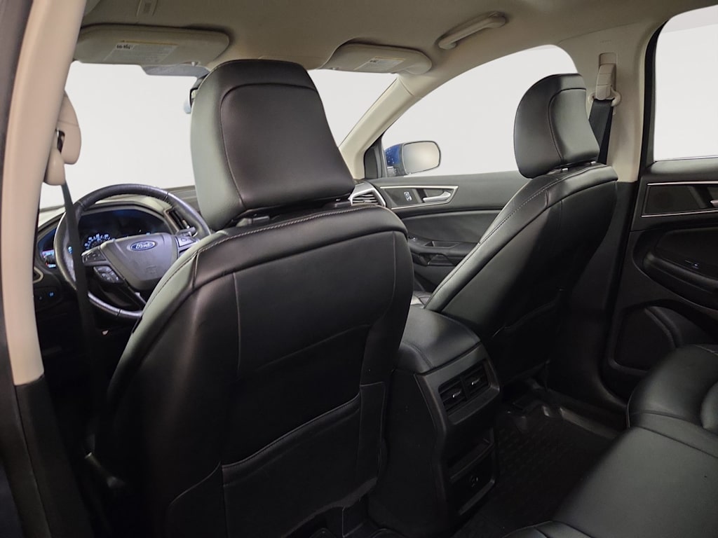 Thumbnail: 2022 Ford Edge - 24