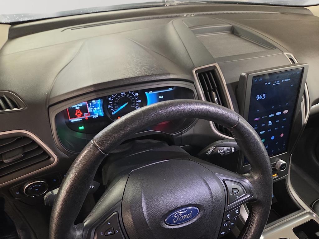 Thumbnail: 2022 Ford Edge - 2