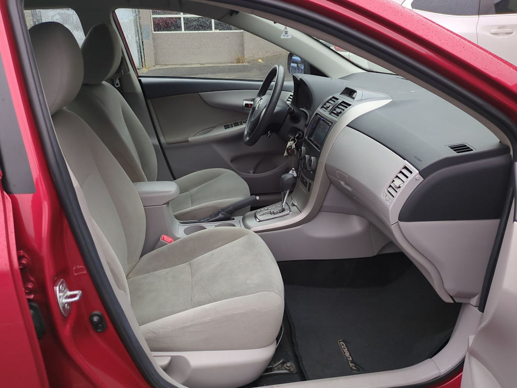 Thumbnail: 2013 Toyota Corolla - 12