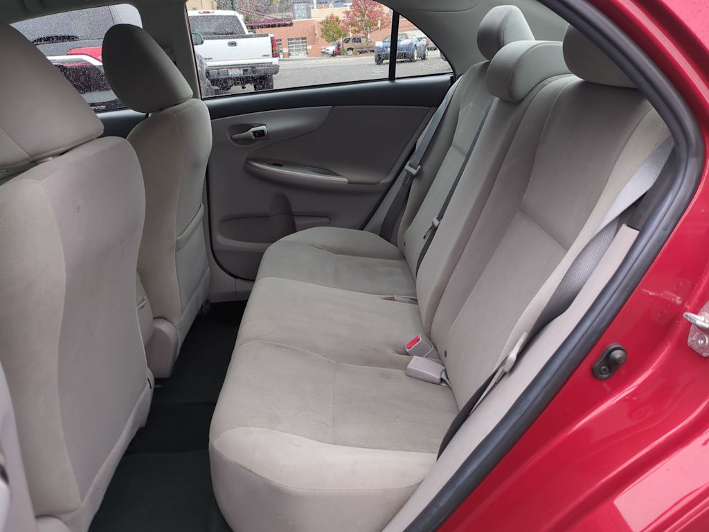 Thumbnail: 2013 Toyota Corolla - 27