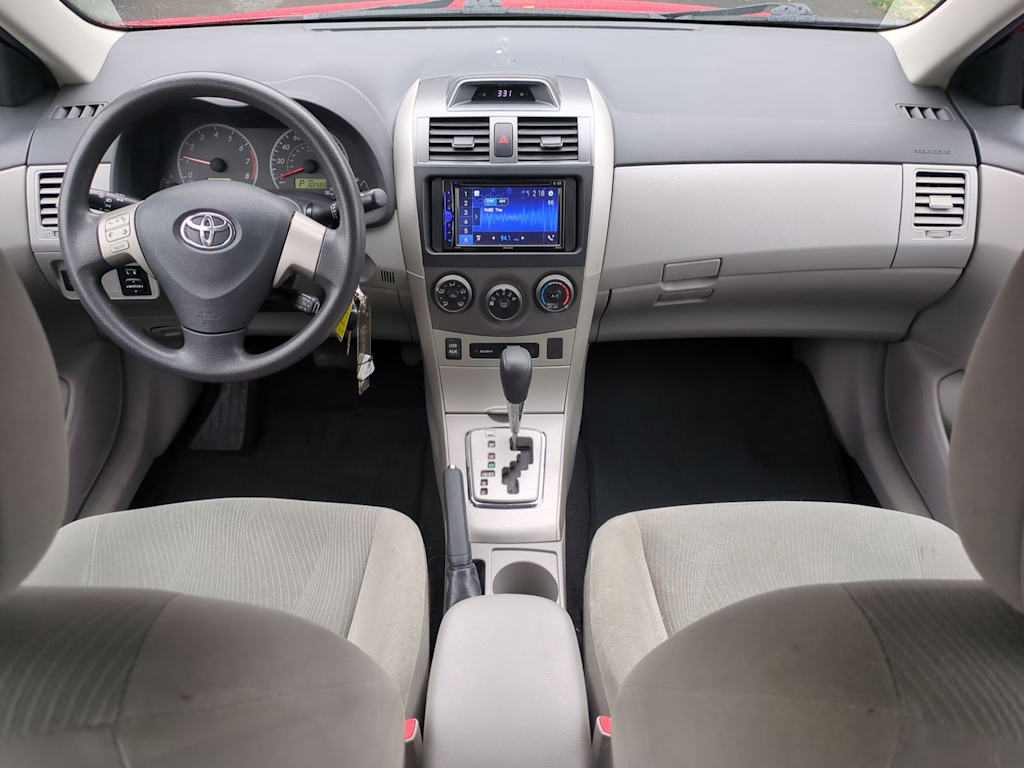 Thumbnail: 2013 Toyota Corolla - 10