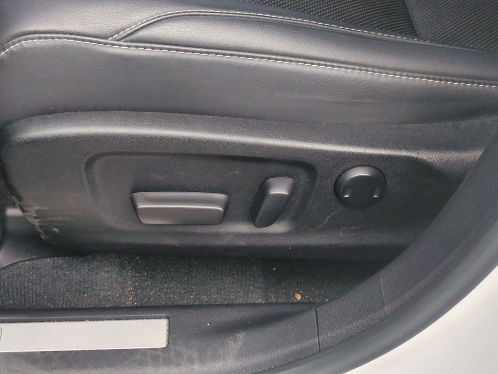 Thumbnail: 2022 Lexus RX - 26